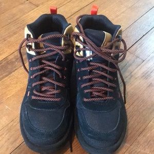 Ugg lightweight hiking boots